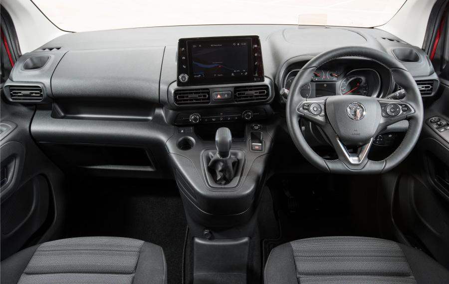 Торпедо Vauxhall Combo Life 2018 года  (фото 4 из 5)